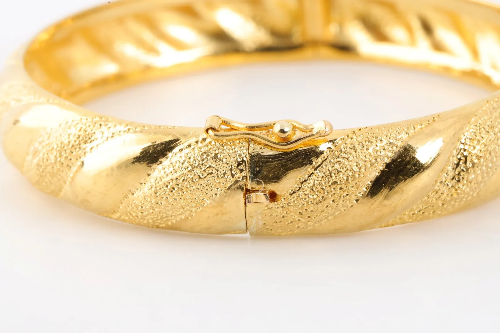 6" 24k Yellow Gold Twisted Design Bangle Bracelet (24.47g.)