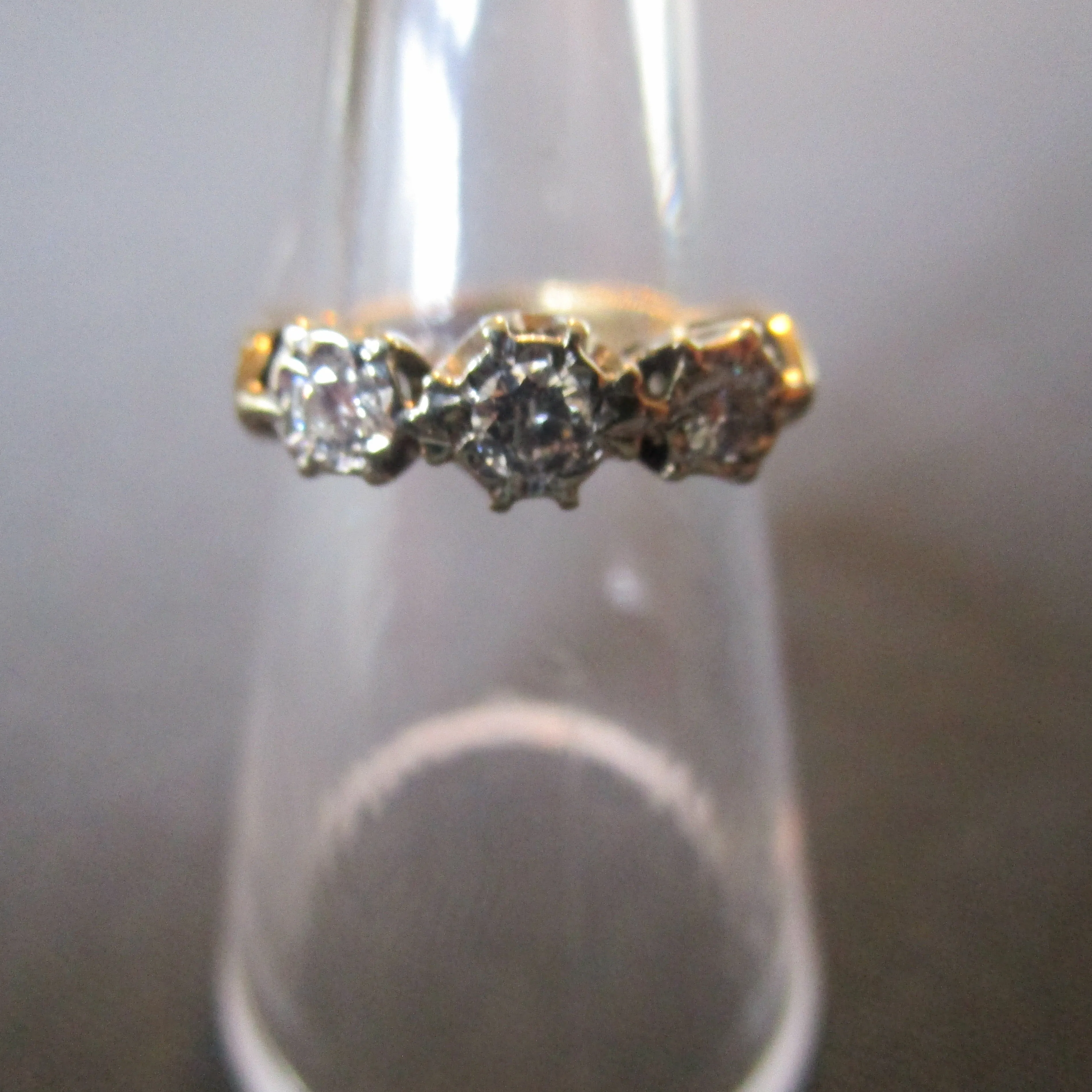 9kt Gold Diamond Three Stone Ring size M Vintage Birmingham 1978