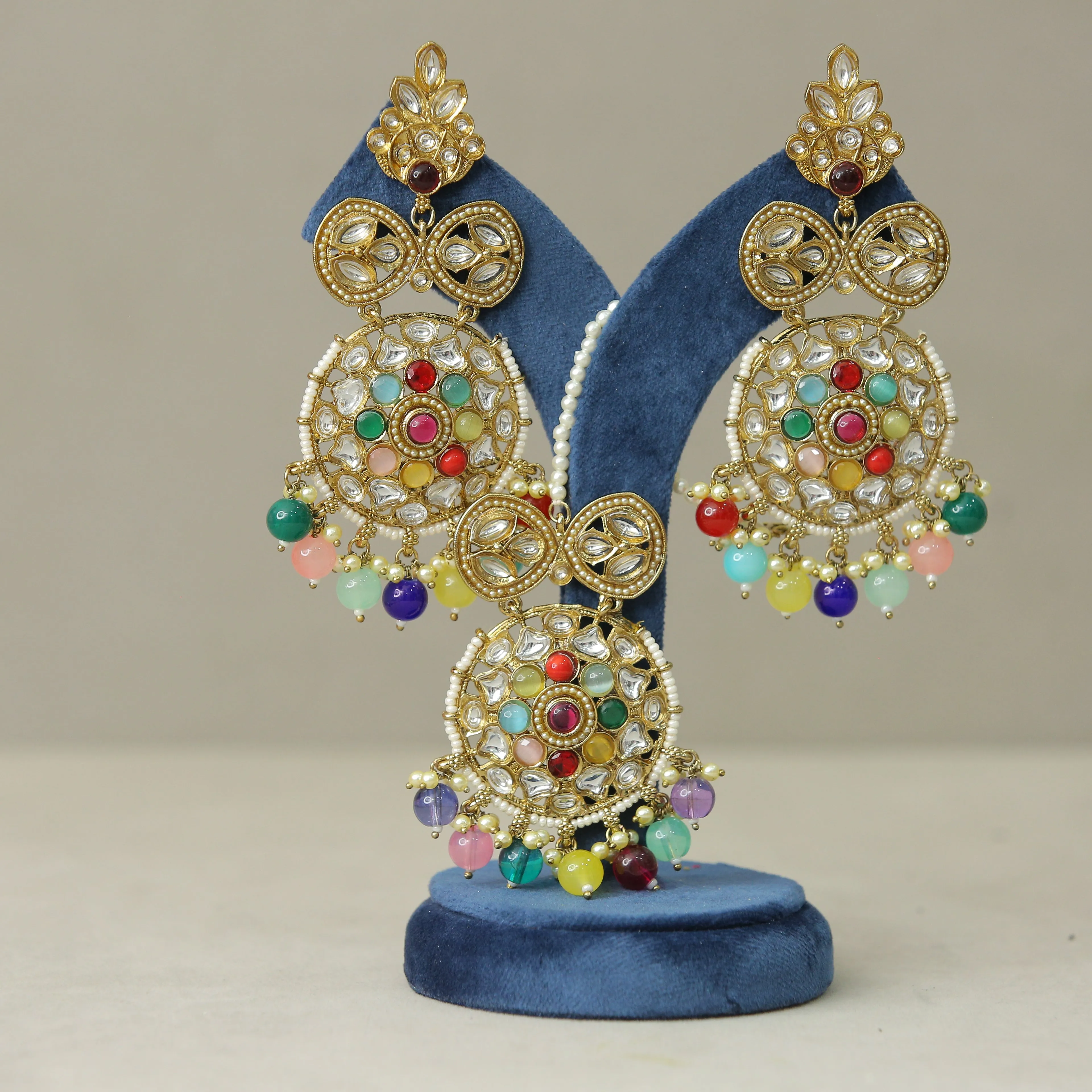 Aarushi Earrings And Tikka