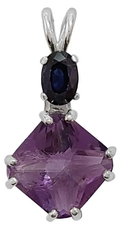 Amethyst Mini Magician Stone? with Oval Cut Sapphire