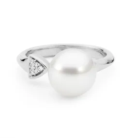 Arrowhead Pearl and Diamond Ring