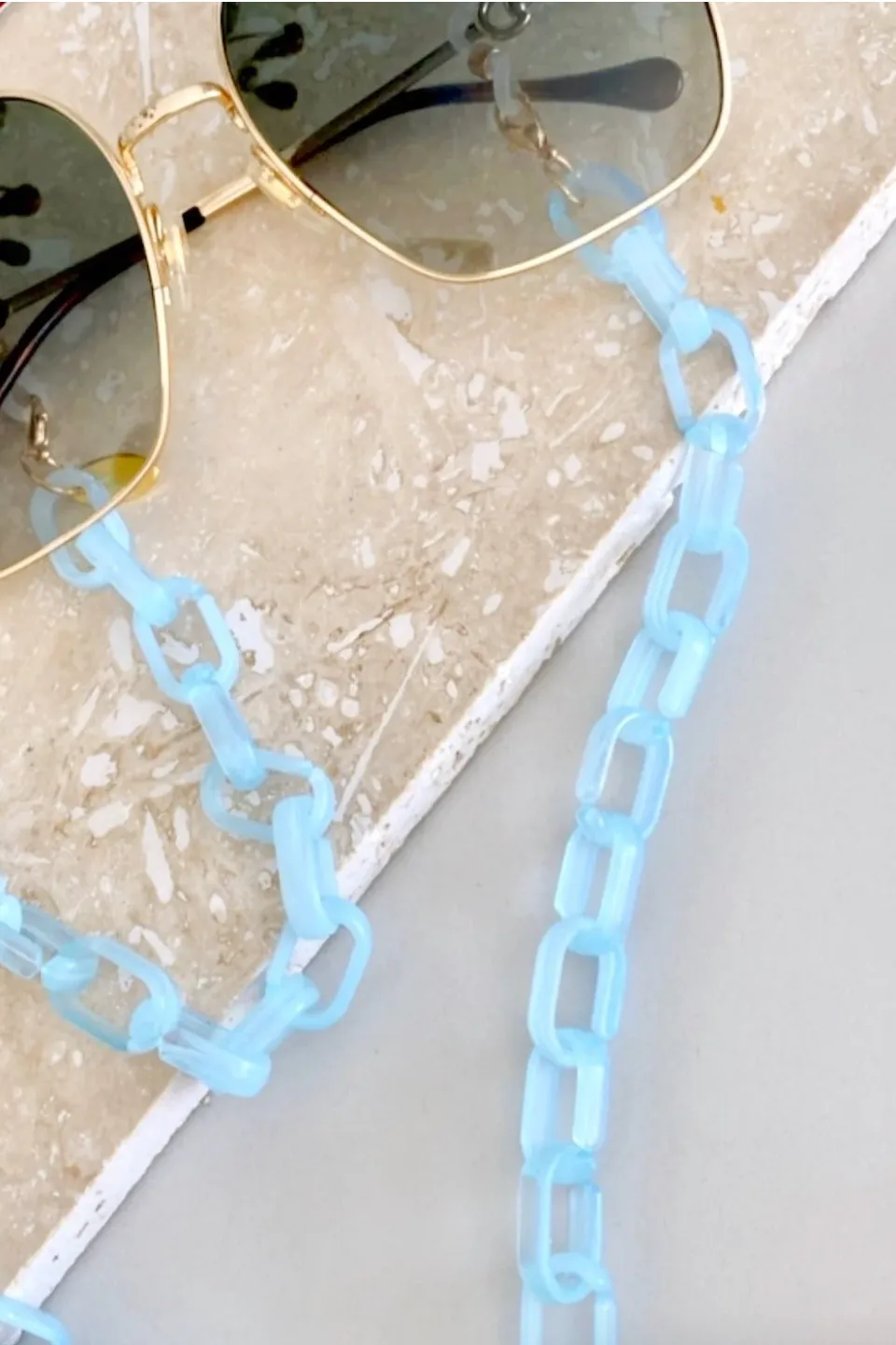 Capri Aqua Sunglass Chain