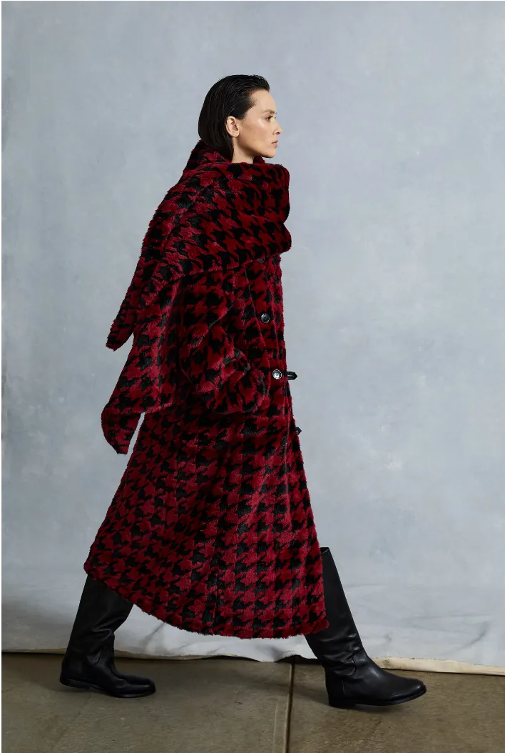 Catherine Houndstooth Coat Faux Fur in Bordeaux