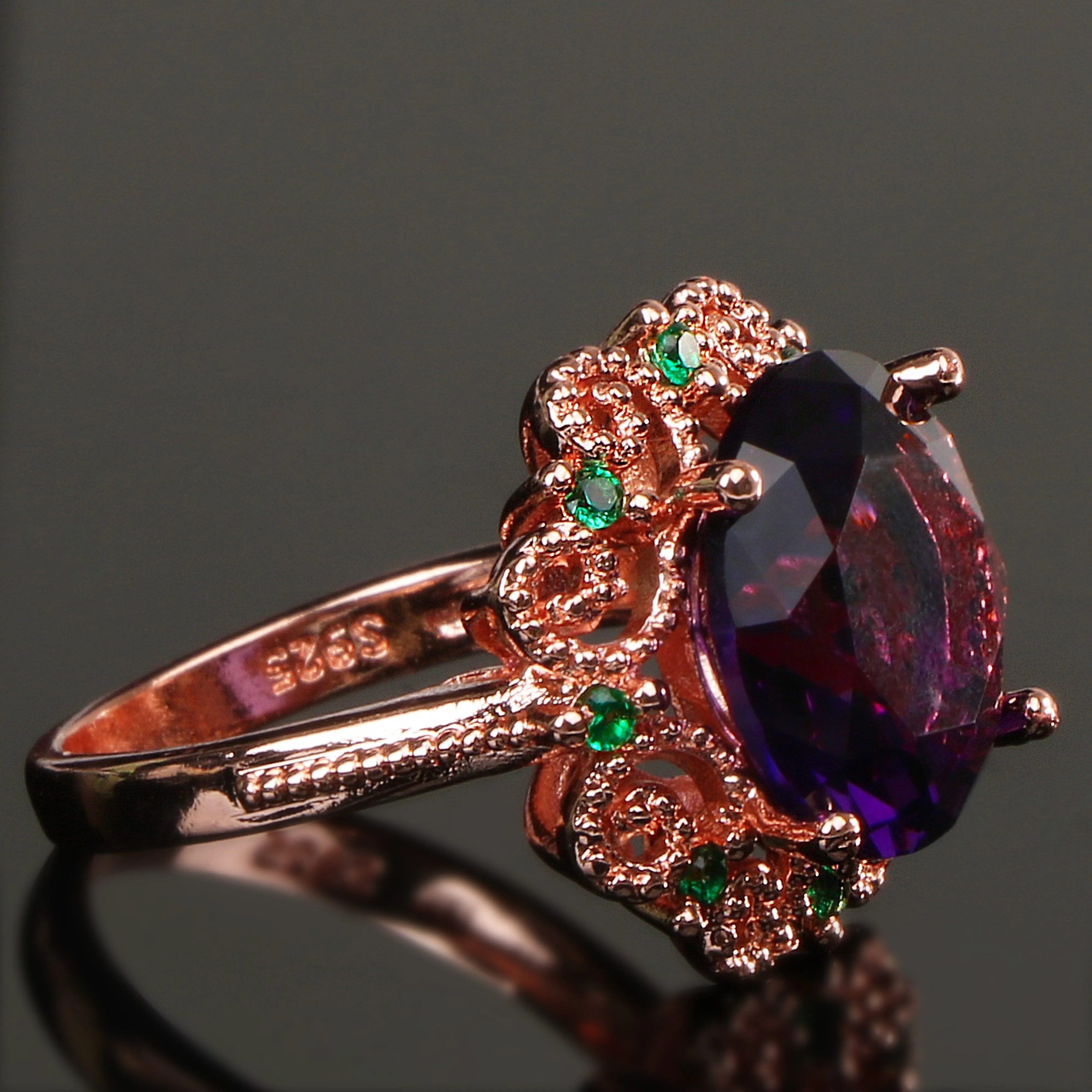 Charm Classic Flower Amethyst Gemstone Ring