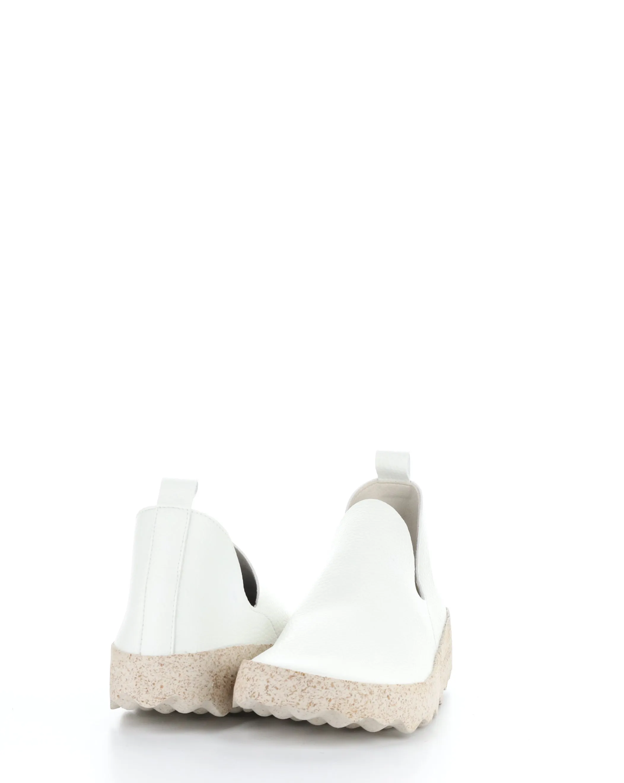 CLOE214ASP White Round Toe Shoes