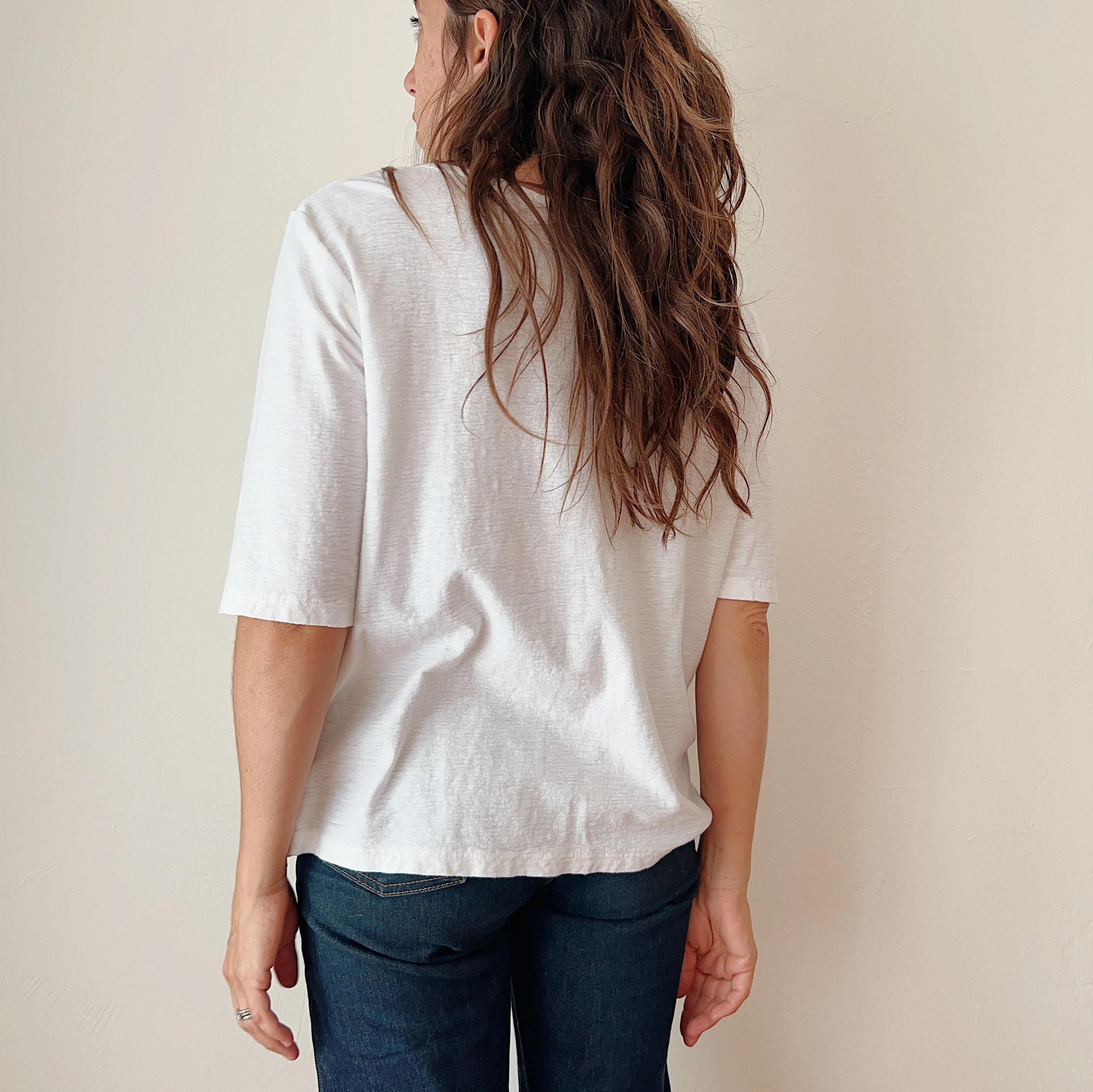 Cut Loose | Elbow Sleeve Top in White