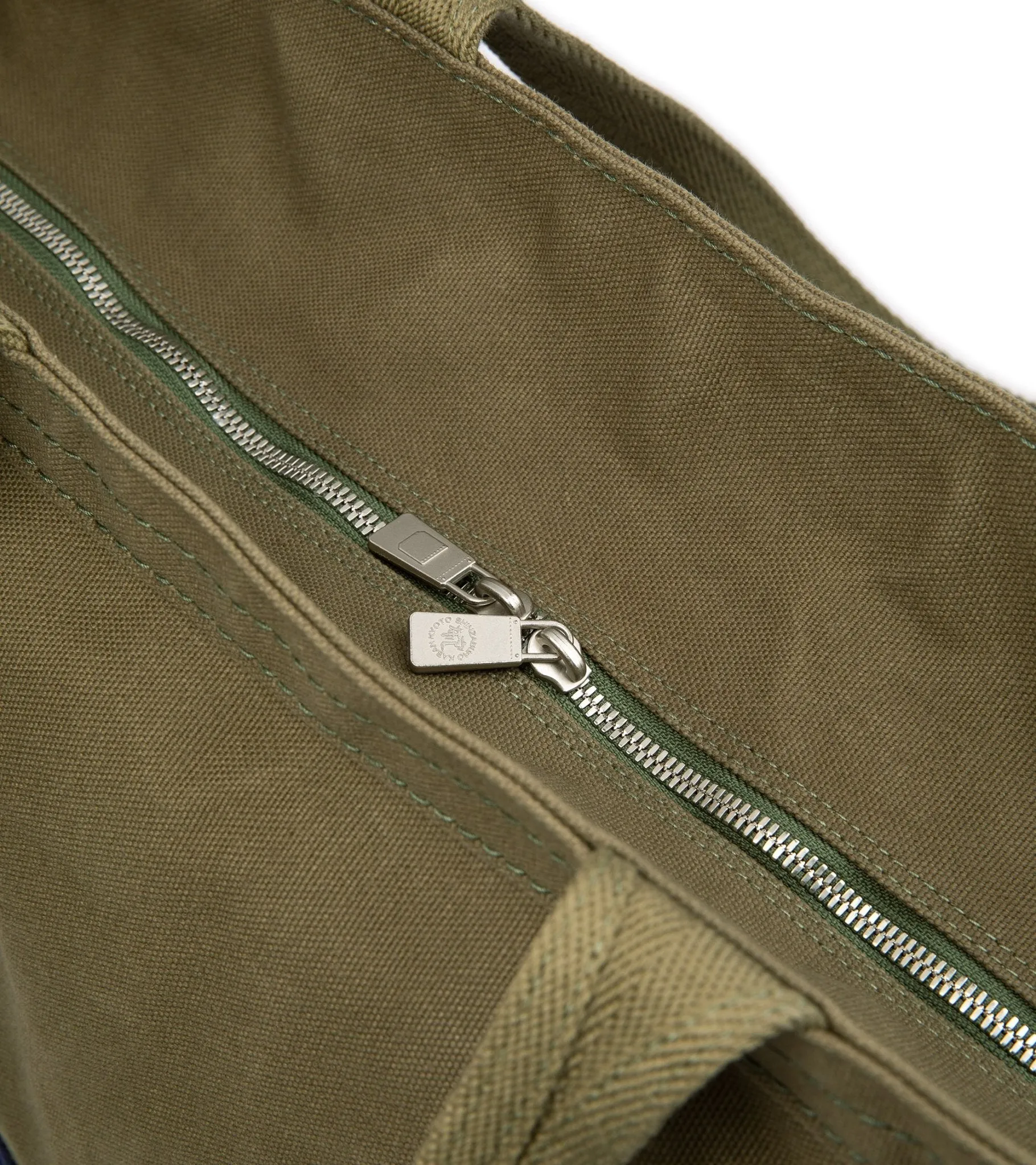 Ichizawa Hanpu for Trunk Large Zip Weekender: Navy/Olive