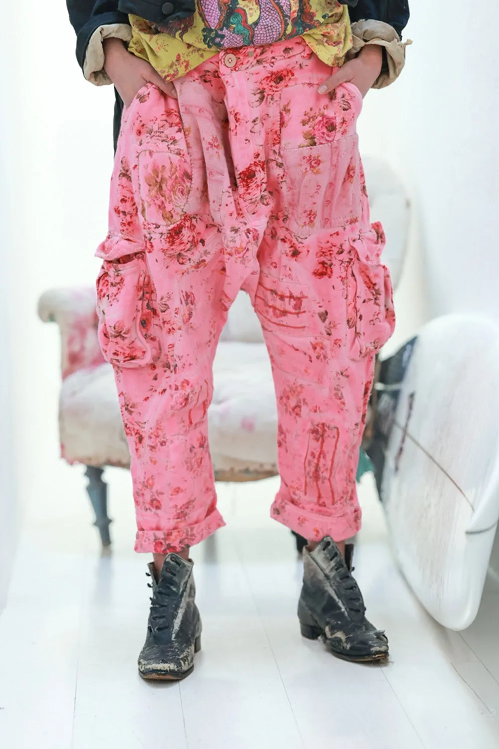 MAGNOLIA PEARL FLORAL PASHA CAGO PANTS 547 AZALEA