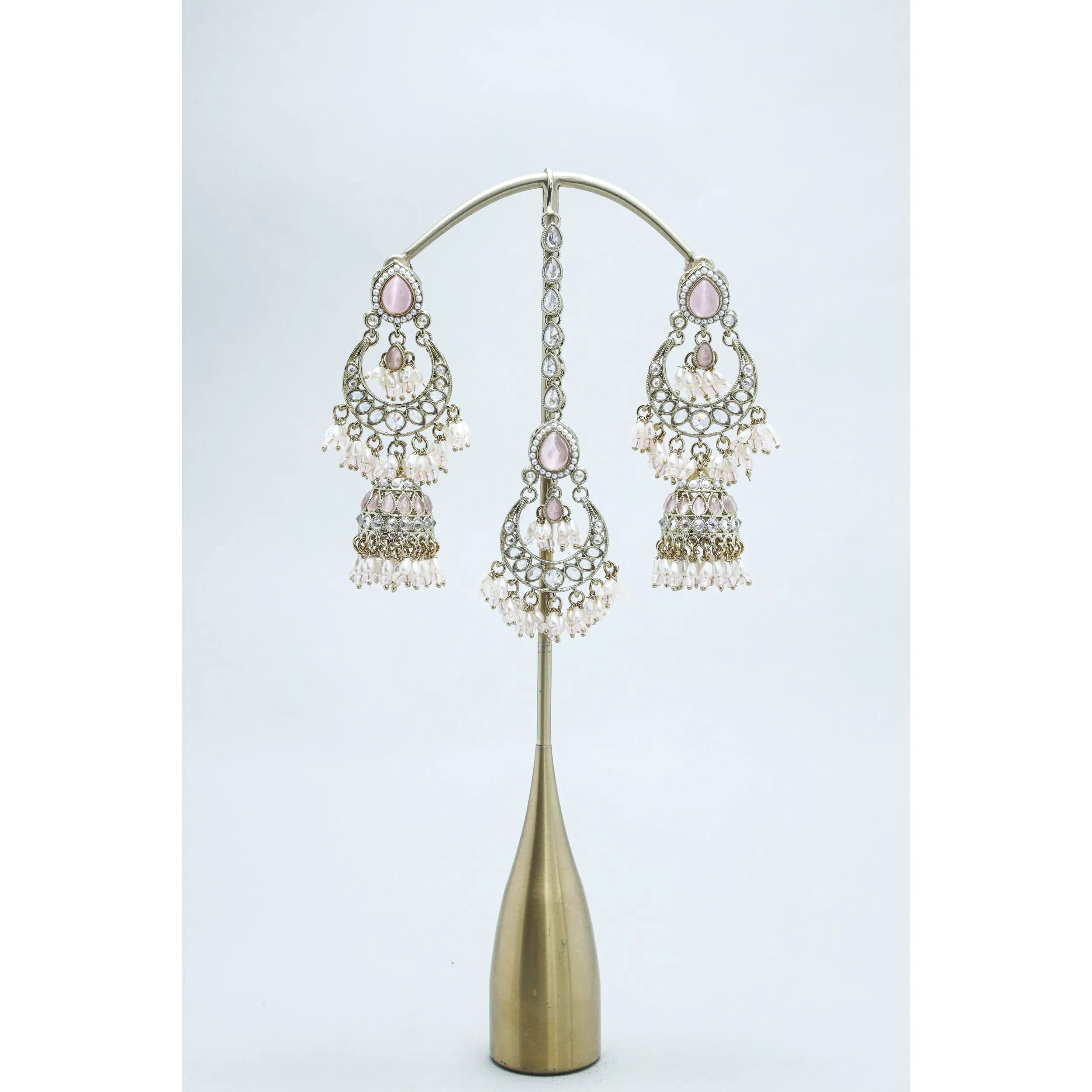 PRIYA POLKI EARRINGS WITH TIKKA