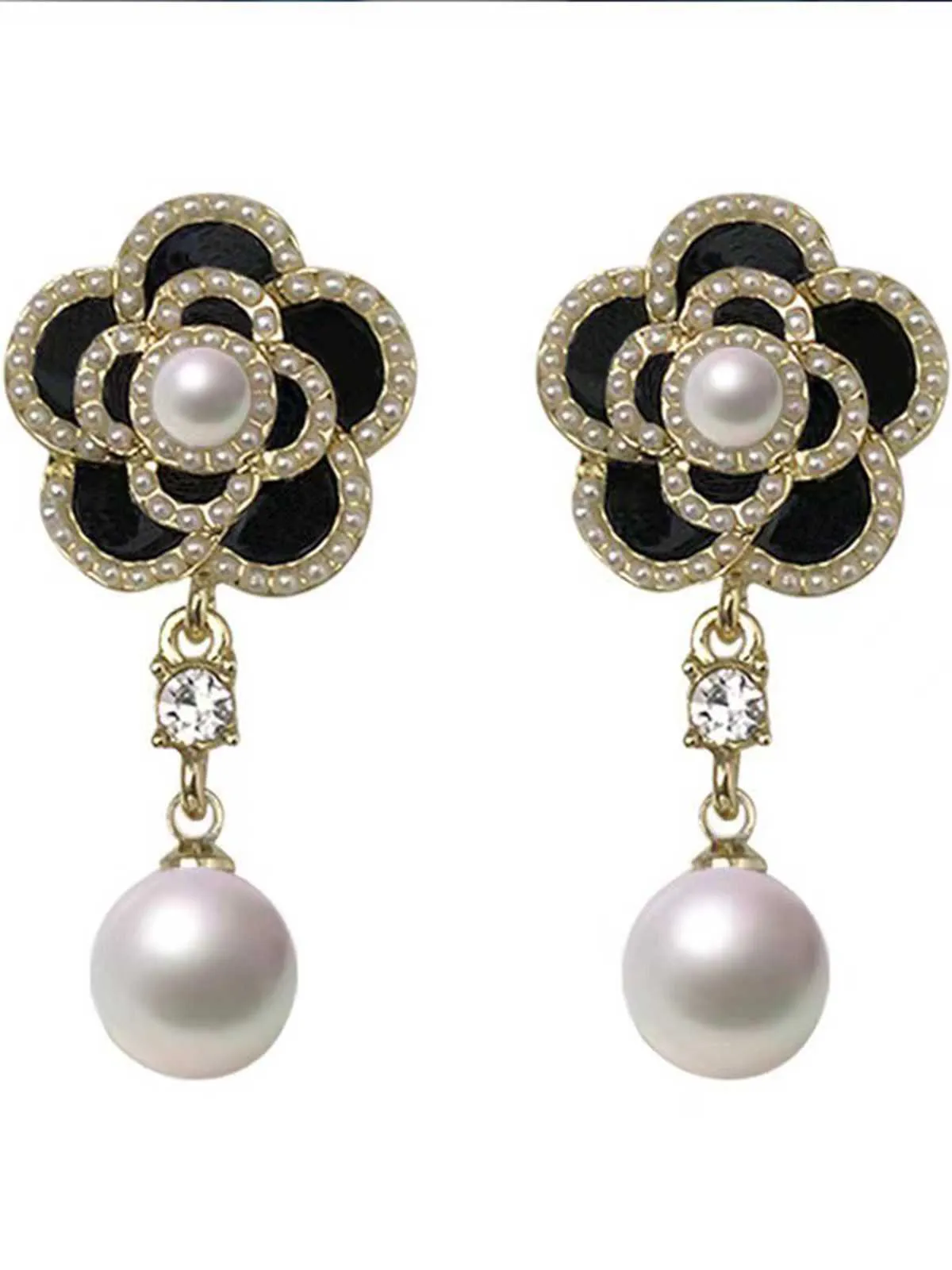 Retro Camellia Pearl Earrings