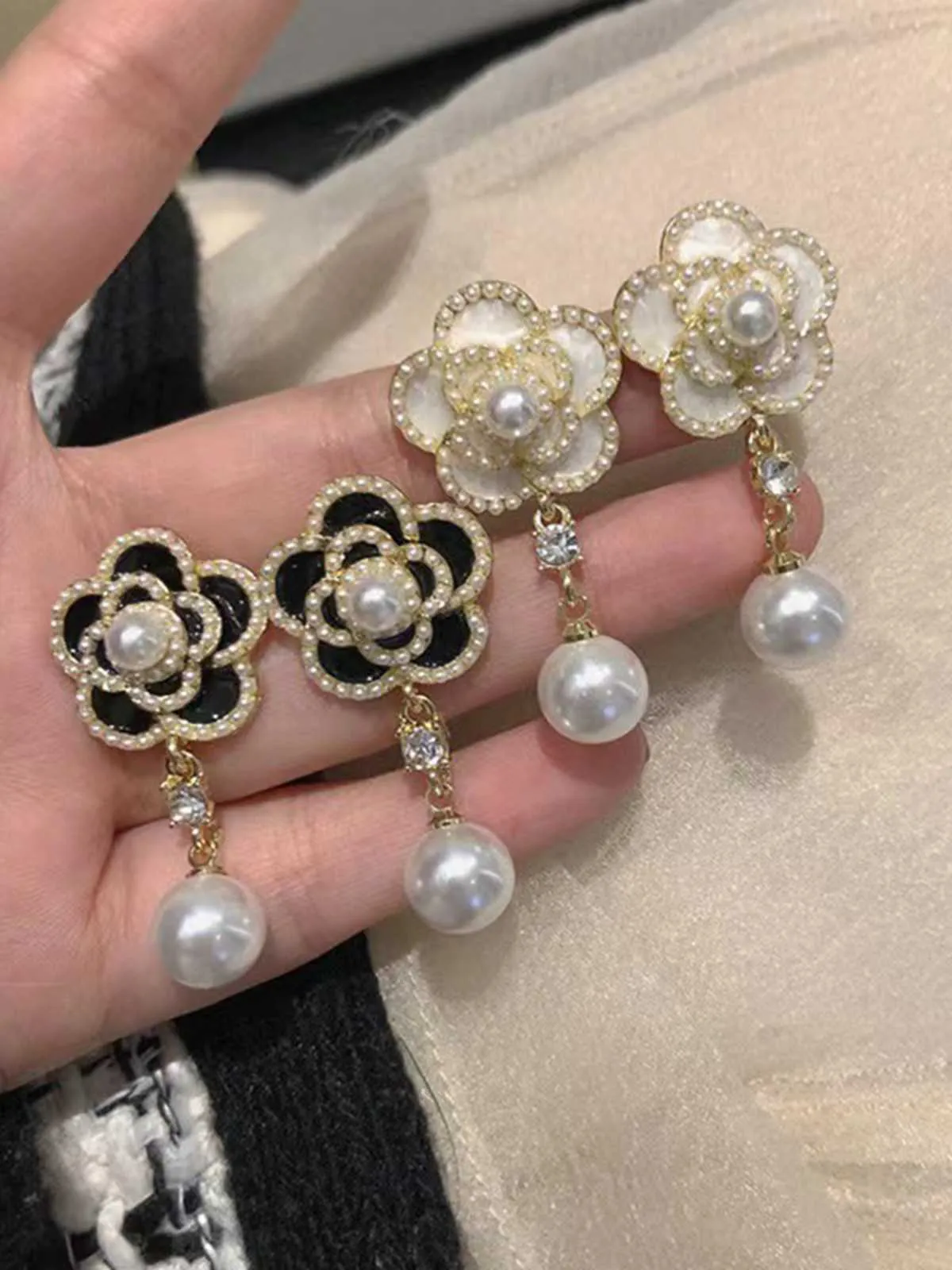 Retro Camellia Pearl Earrings