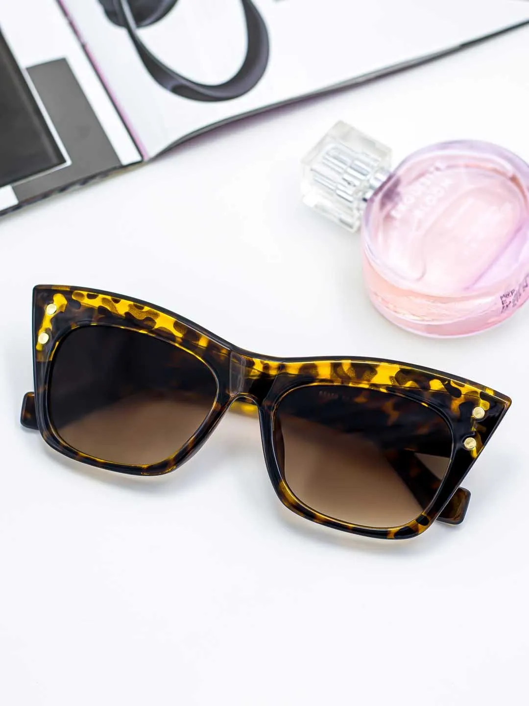 Vince Sunnies Brown